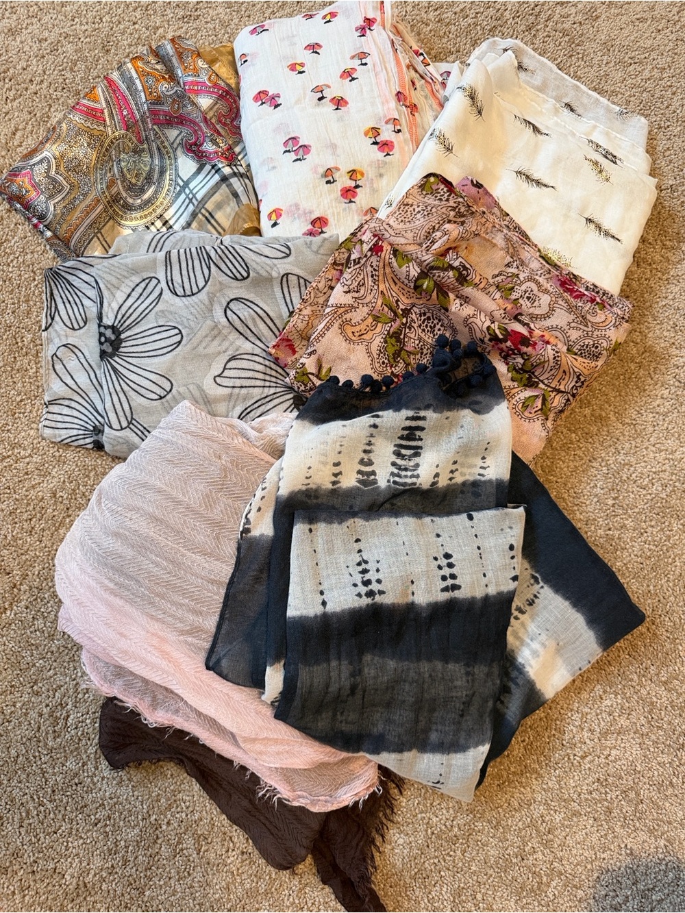 Lot of 7 print scarves